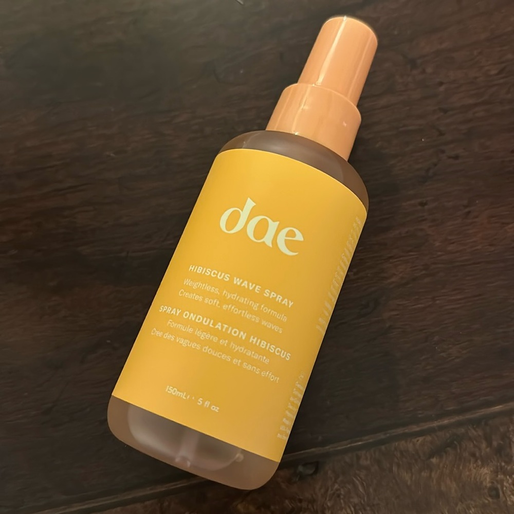 DAE Hibiscus Wave Spray